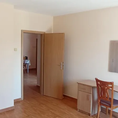 Sunny Dreams Apartment *